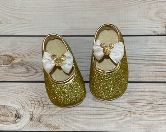 Baby glitter shoes, Minnie Mouse gold glitter shoes, white bow shoes, first birthday shoes girl, Minnie Mouse shoes, Gold glittery shoes