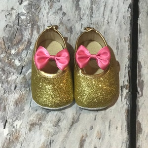 Baby glitter shoes dark pink bow, gold glitter shoes, baby shoes gold, first birthday shoes girl