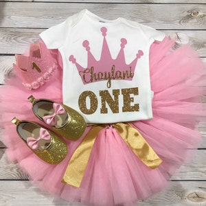 Princess First Birthday Outfit: Krone, Tutu, Glitzerschuhe