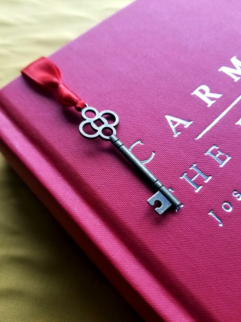 Skeleton Key Bookmark, Circle Shaped Key Bookmark, Victorian Bronze Key ...