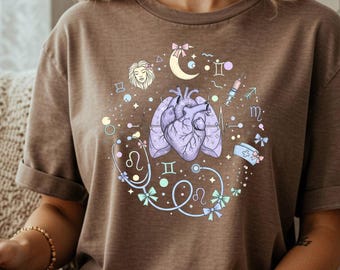 Himmlische Krankenschwester Herz PNG • Pastell Sternzeichen medizinische Clipart • Anatomische Herz Illustration • Astrologie Krankenschwester Sublimation Design