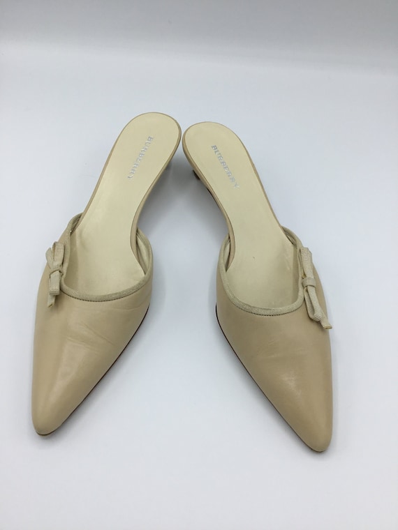 Burberry kitten heels Beige/ Tan /Mules/ Slides
