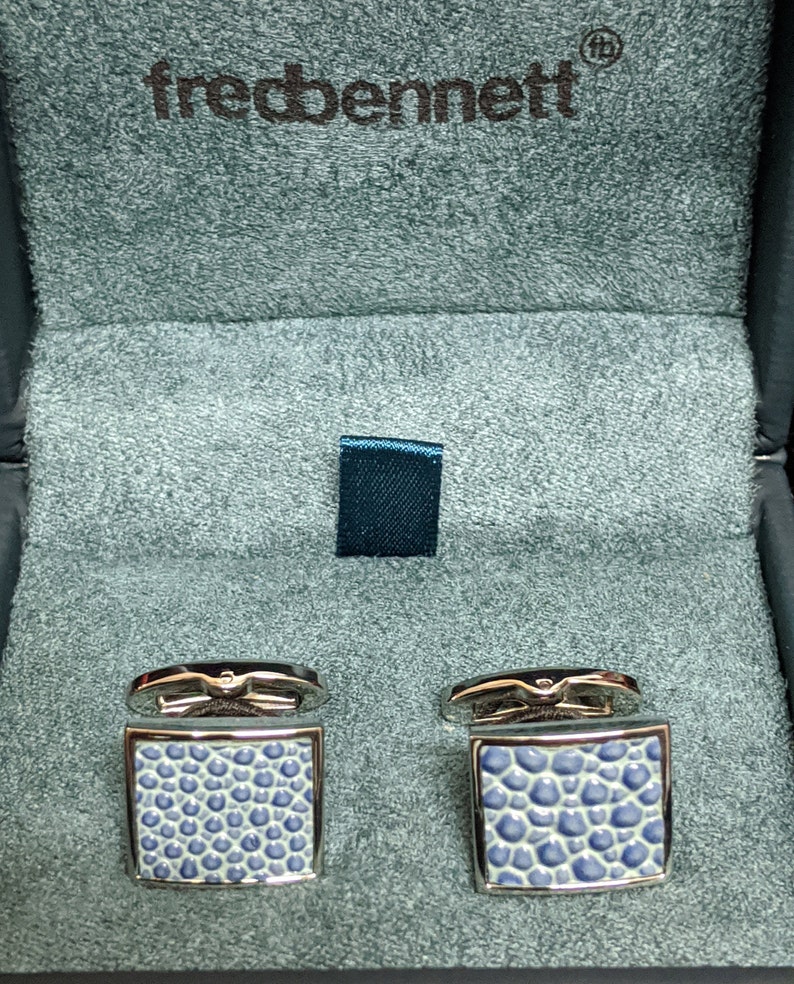 Gents Stainless Steel /& Blue Textured Leather Cuff Links