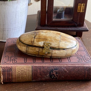 5-1/2" Primitive Oval Bone Trinket Jewelry Box- Antique Reproduction