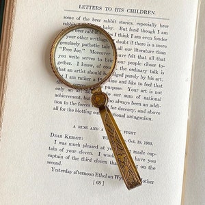4-3/4&quot; Antiqued Brass Magnifying Glass with Folding Handle, Small Magnifier, Pocket Magnifier, Purse Magnifier, Craft Magnifier