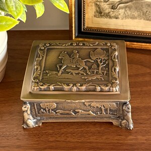 4-1/2" Antiqued Brass Equestrian Jewelry or Trinket Box, English Equestrian Decor