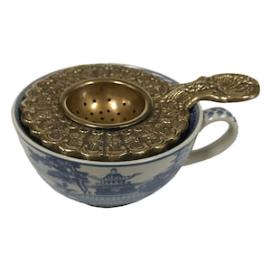 5-1/4&quot; Antiqued Brass Tea Strainer, Antique Vintage Style, Loose Tea Strainer, Romantic Decor, Romantic Life Style