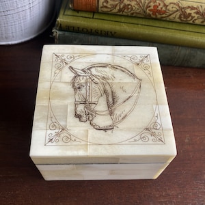 3-1/4&quot; Horse Head Etched Trinket Box, Horse Gift, Horse Lover, Ring Box, Gift Box, Jewelry Box Small, Horse Decor