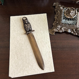 Abrecartas de búho de 20 cm, latón envejecido, regalo de búho, regalo para amantes de la naturaleza, decoración victoriana, decoración de oficina victoriana