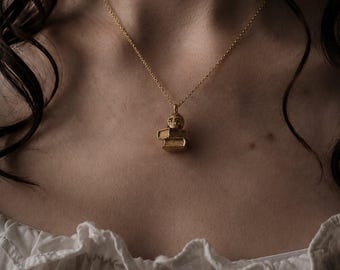 The Dance of Death Gold/Silver Skull Necklace, Memento Mori Bookish Jewellery, Dark Academia Gothic Gift, Ashmolean Museum Literary Gift