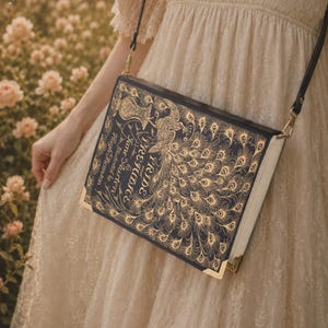 Guldfolierad Stolthet och fördom bokväska, Jane Austen-presenter, bokälskarpresent, litterära presenter, bokkuvertväska, bokformad axelväska