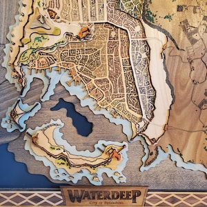 Dungeons and Dragons: Waterdeep - mapa 3D wycinana laserowo z twardego drewna, mapa fantasy z bejcą i dębową ramą