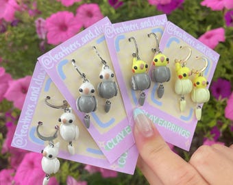 Brincos personalizados de calopsita | Pingente personalizado de pássaro em argila