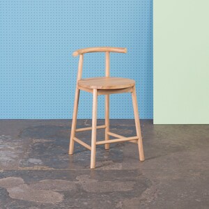 Minimalist counter bar stool of in natural | Modern counter stool | Wooden stool