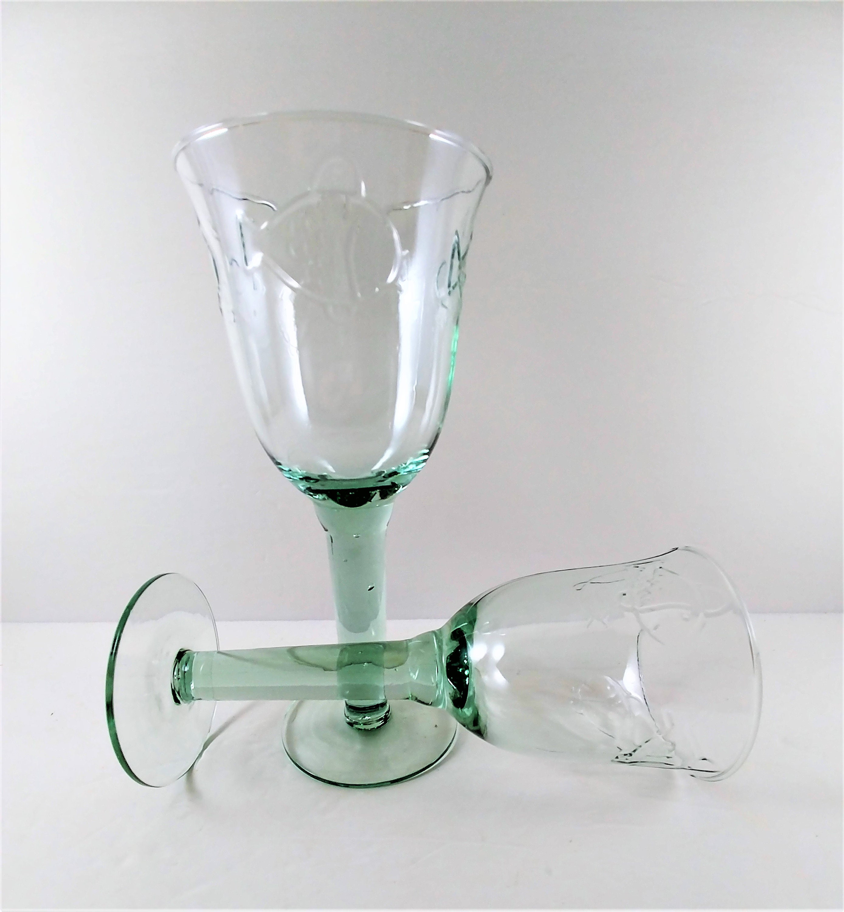 2 Pier 1 Green Fish Design Wine Glasses Goblets Stemware Etsy