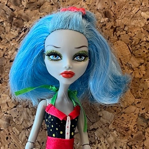 Monster High Doll | Ghoulia Yelps ‘Skull Shores’ | Teenage Doll