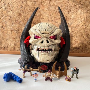 マクモリス VINTAGE 1992 BLUEBIRD MIGHTY MAX TRAPPED BY ARACHNOID DOOM