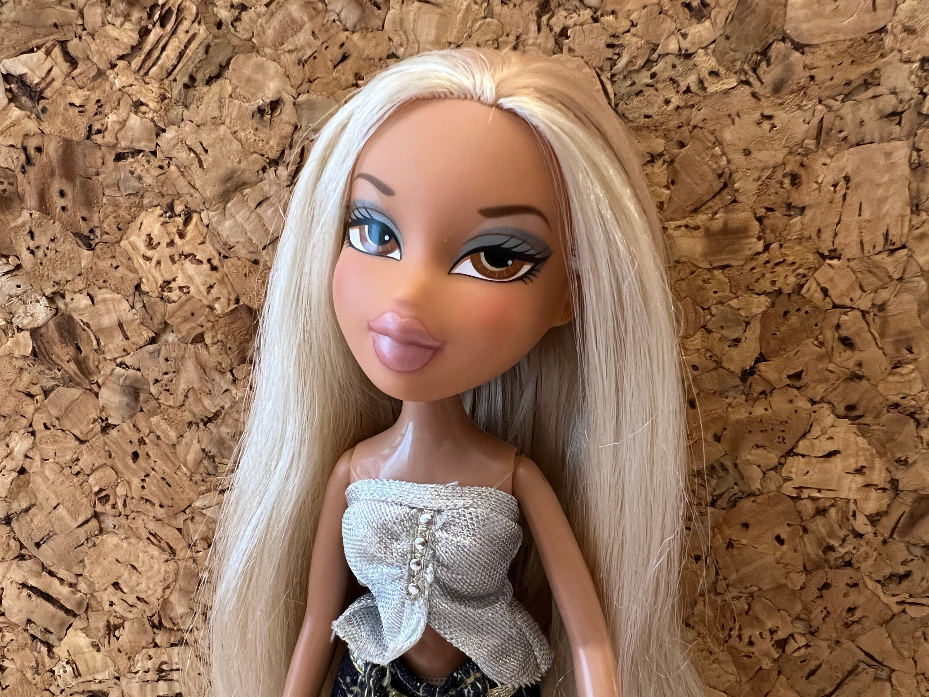 Bratz Doll Raya magic Hair Salon Read Description MGA Teenage Doll -   Canada