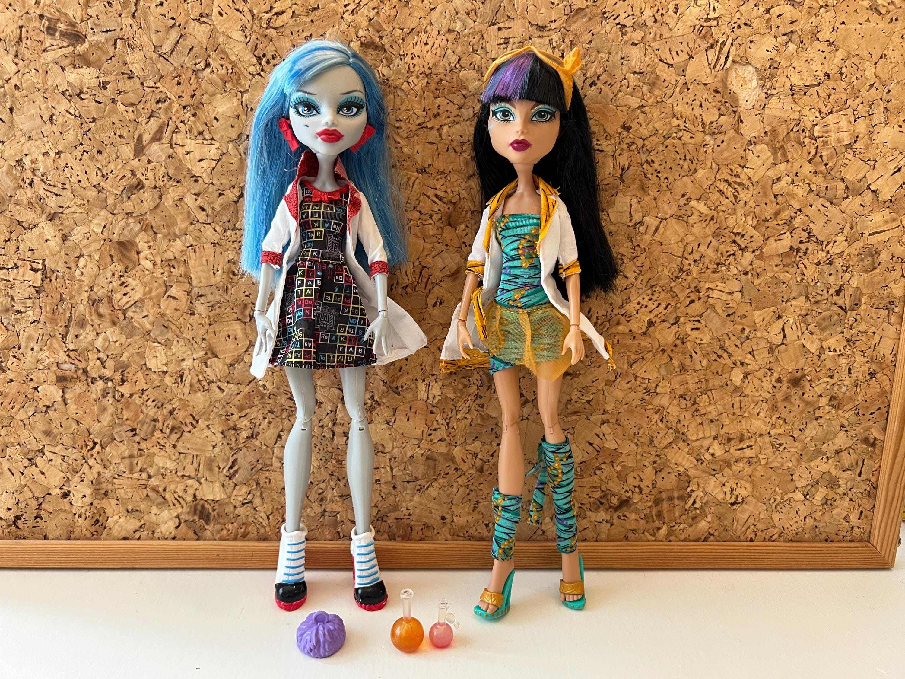 Monster High Doll | Mad Science - Lap Partners | Ghoulia Yelps