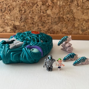 Mighty Max 'liquidates the Ice Alien' COMPLETE Compact 1992