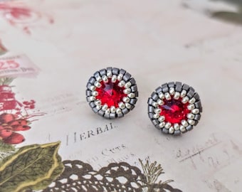 small stud dots – handmade beaded earrings