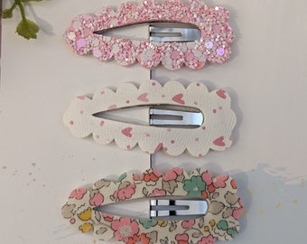 Pink valentine glitter hair clips, Liberty of London snap clip- Glitter snap clip set- sparkly hair clips- scalloped hair clips, pink hearts