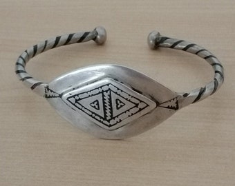 Berber Tuareg Diamantformad Amulett Manschettarmband