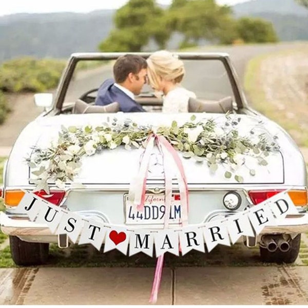 JUST MARRIED Wedding Banner, Wedding Photo Prop, Getaway Car Sign, Just Married Sign, Wedding Reception Decoration, Bridal Shower Bunting