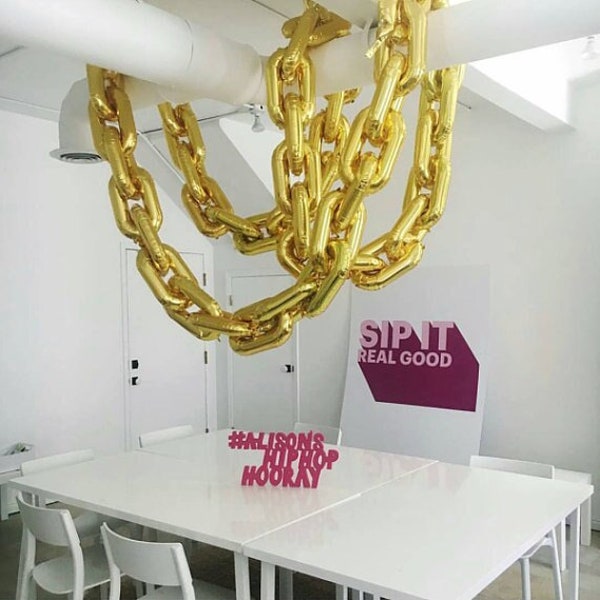 16" Gold Chain Link Balloons / 90's Party Decor / Hip Hop Dance Party / Balloon Garland / Gold Link Balloon / Wedding Backdrop / Photo Props