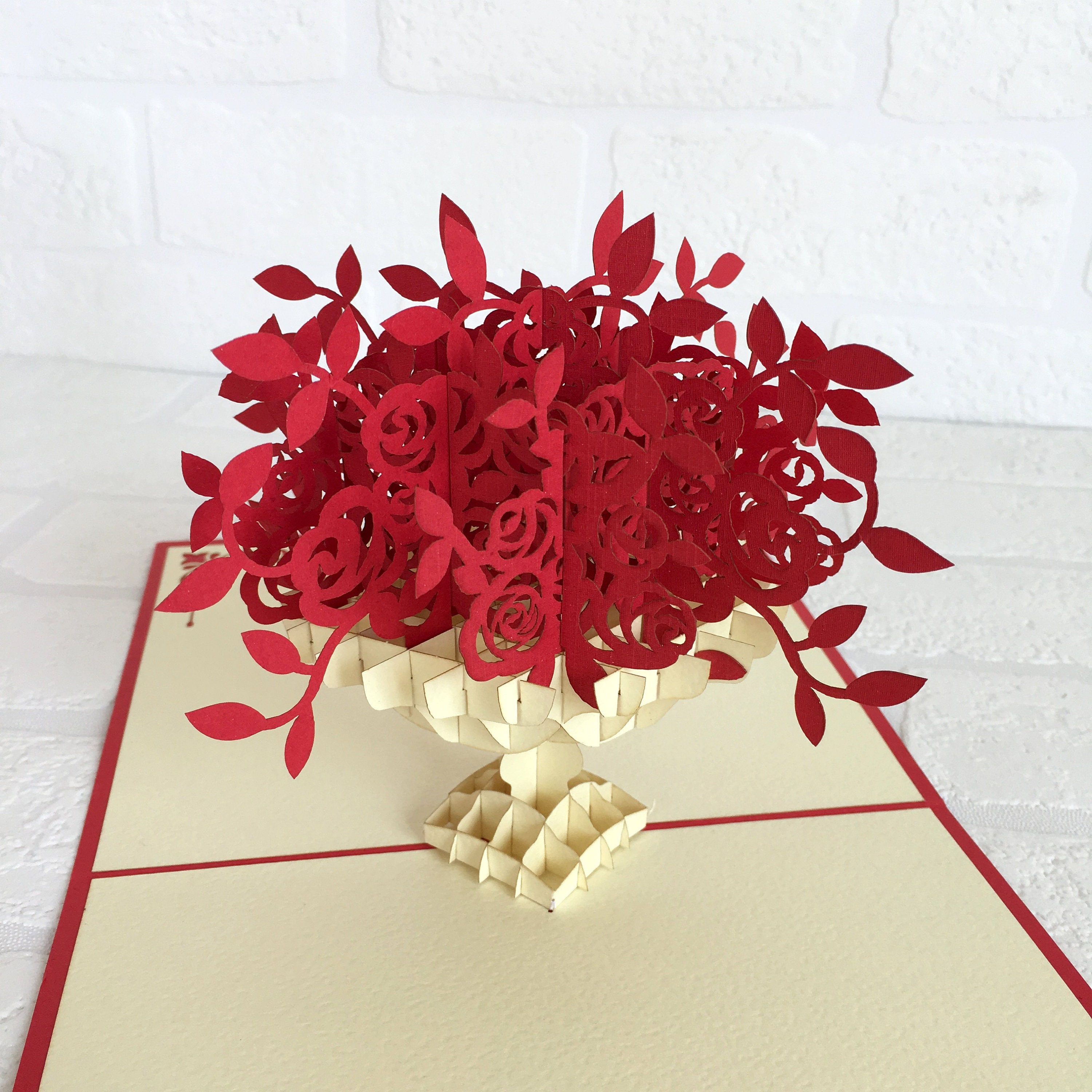 Handgemachte 3D Pop Up Grusskarte Rosenstrauß Rote Rosen Geburtstag