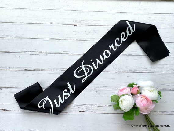 Just Divorced Sash, Black Satin Sash, I'm Done Sash, Divorce Party Gifts, Finally Free, Finally Divorced, Newly Divorced, Untied The Knot