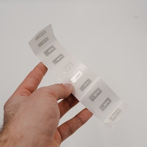Small NFC Sticker NTAG213 Wet Inlay Transparent Mini Self Adhesive 144 Bytes Packs of 10 or 25, nfc Chip, nfc Tag, nfc Sticker