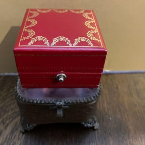Beautiful Vintage Cartier Red And Gold Jewellery / Ring Box