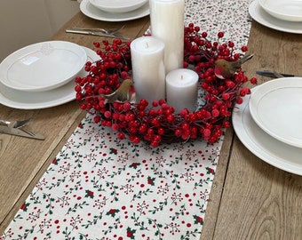 Chemin de table de Noël crème avec houx et baies, idée cadeau unique, décoration de Noël, décoration des fêtes, décoration de table