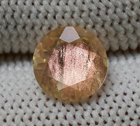 流星のようなシラー『天然オレゴンサンストーン』3.54ct オレゴン産 ルース 宝石 コレクター必見 シラー ラブラドライト シラーが綺麗なアメリカ産オレゴンサンストーン （オーバルカット