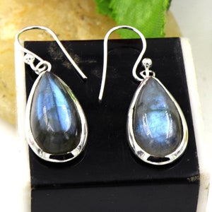 Genuine Labradorite Earring, Labradorite Silver Earring, Oval Labradorite Earring, Sterling Silver Earring, Gemstone Earring, Dangle Earring