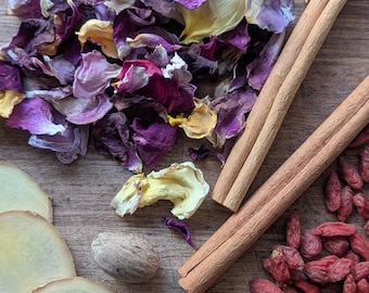 Infusão sagrada feminina e cura uterina | Nutra sua essência | Uma mistura ritual para o amor-próprio e restauração emocional