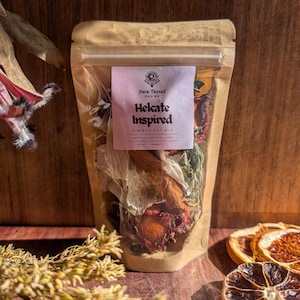 Hekate simmer pot | Witchcraft supplies Australia | Goddess altar offering | Protection ritual kit