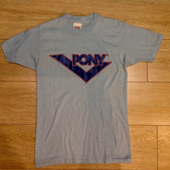pony shoes t shirt