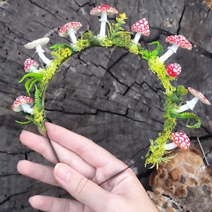 Mossy fairy headband with Amanita mushroom ~ Woodland clothing Festival Headpiece ~ Fairy diadem