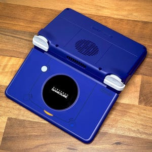 Retroid Pocket Flip 2 Game Cube Sticker
