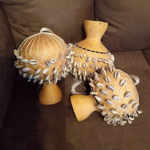 African Cowery Shell Natural Shekere West Hand Held Shaker Gourd Rattle Musical Percussion Instrument