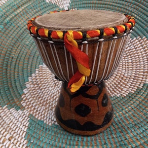 Afrikanische Tribal Djembe Trommel kleines Musikinstrument