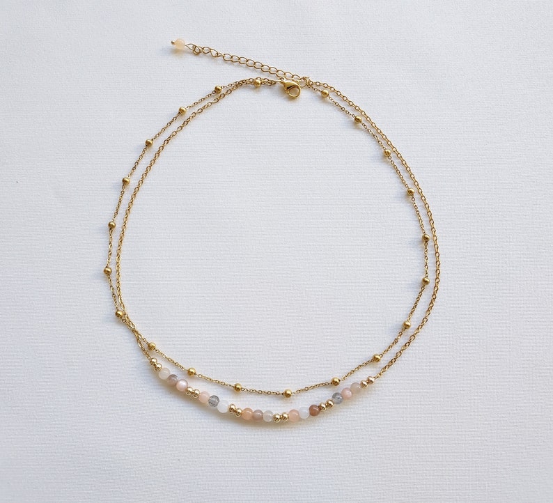 Doppelreihige Mondsteinkette, Perlenkette, goldene Satellitenkette, Chokerhalskette, Schmuck für Frauen, Jubiläumsgeschenk. Bild 4