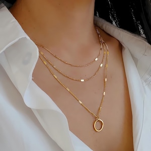 Treradigt halsband med cirkelhänge, halsband i rostfritt stål, guldhalsband med flera kedjor, smycken för henne.