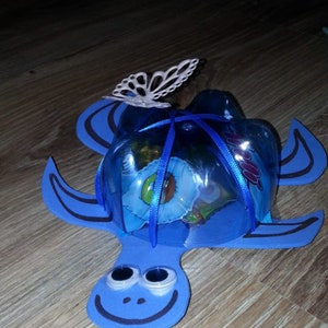 Schildpad geschenk aan het vullen zelf