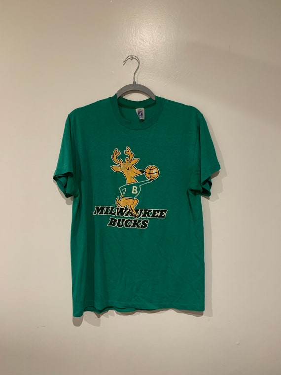 RARE! Vintage 70s 80s Milwaukee Bucks shirt logo … - image 1