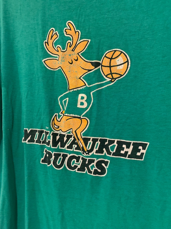 RARE! Vintage 70s 80s Milwaukee Bucks shirt logo … - image 5