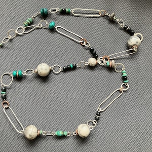 Handgemachte Statement Kette aus Keramik und Silber: Naked Raku Perlen, Sterling Silber und Türkis