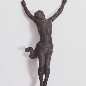 large antique cast iron crucifix jesus christ wall cross 22&quot; religious decor vintage christian cross 5.9 kg heavy metal art